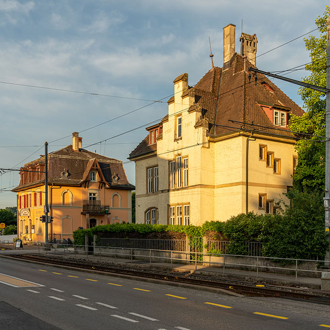 Kunst-Quiz Nr. 99/100
Wer ist der Maler des hier eingefügten Bilddetails?
Wie lautet der Titel des Originalgemäldes?
Hilfe: Post-Impressionist, Plakatmaler
Foto: "Schloss Kastelen" R. Zumbühl
(Lösung im unten angefügten GIF)
#kunst #Quiz #art