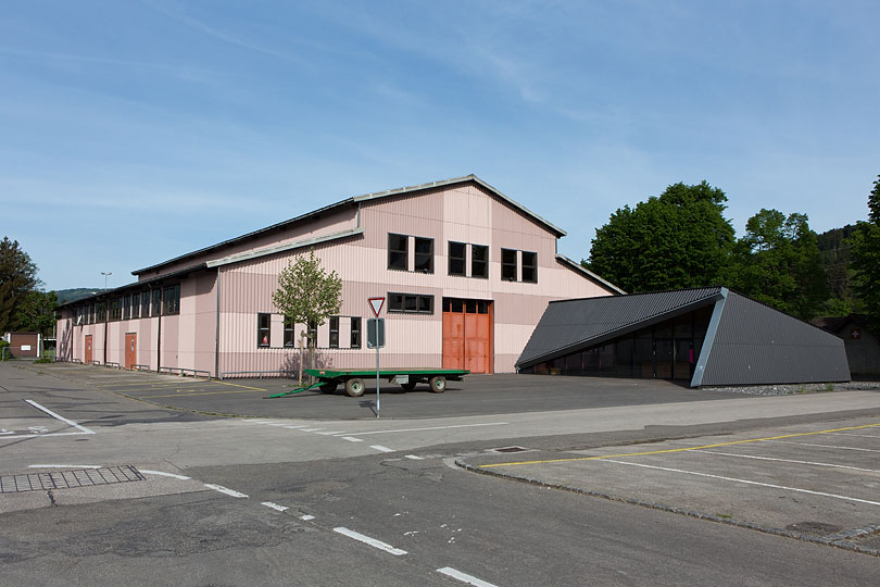 Halle des fêtes à Bassecourt