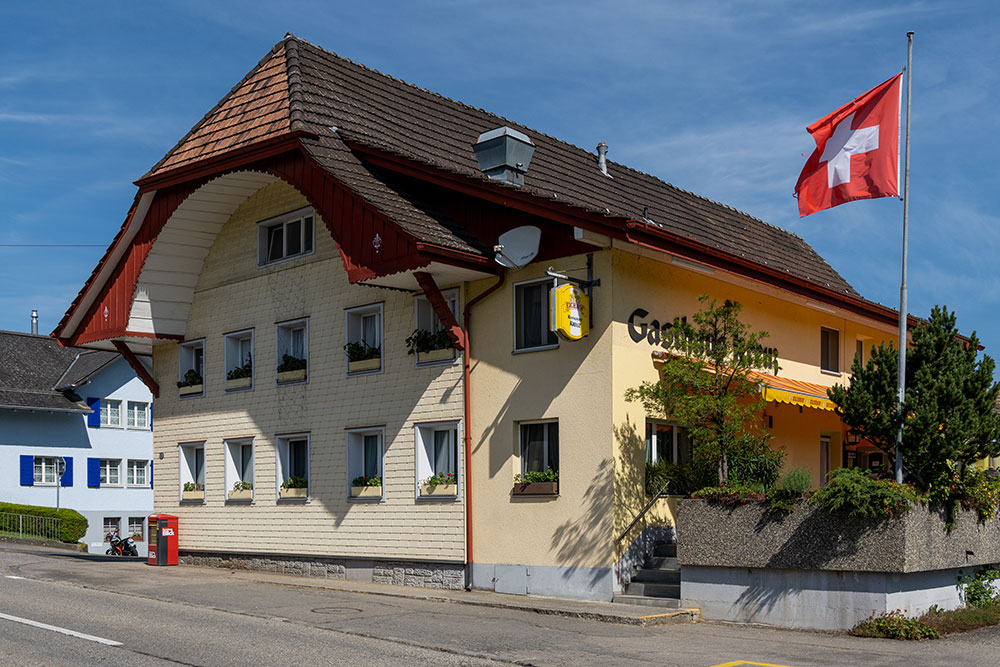 Gasthaus Kreuz in Winikon