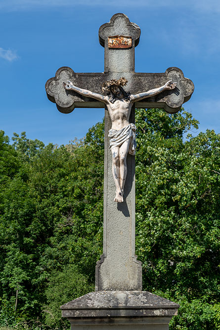 Friedhofskreuz in Winikon