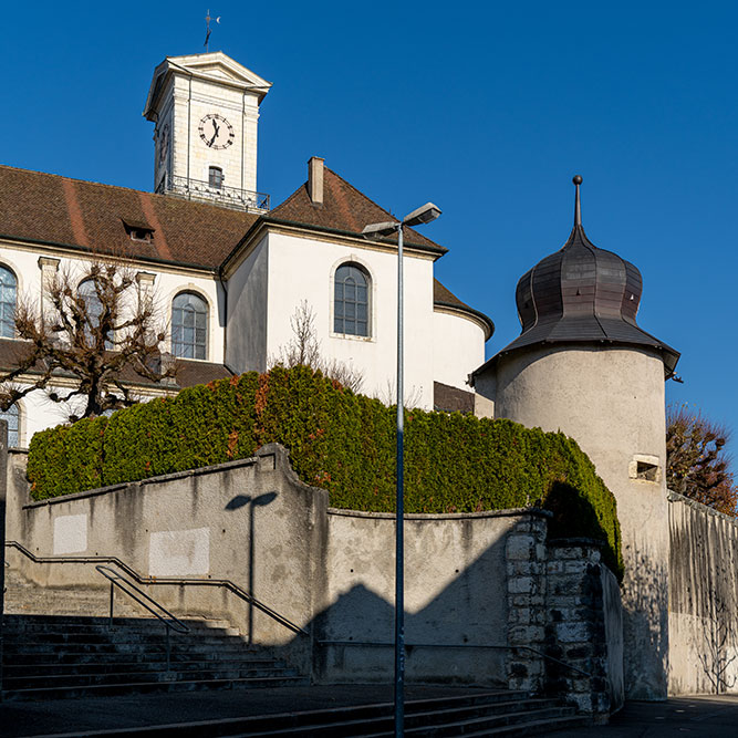 Eglise St-Marcel avec Calvaire