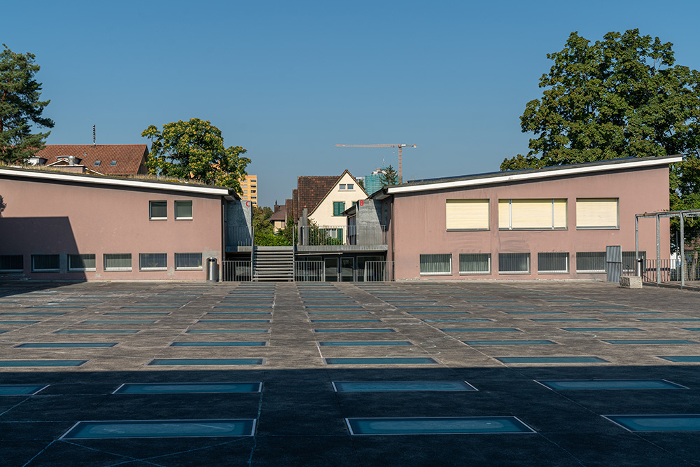 Schulhaus Apfelbaum Oerlikon