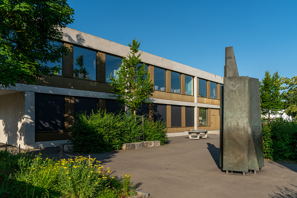 Schulhaus Chrüzacher Regensdorf
