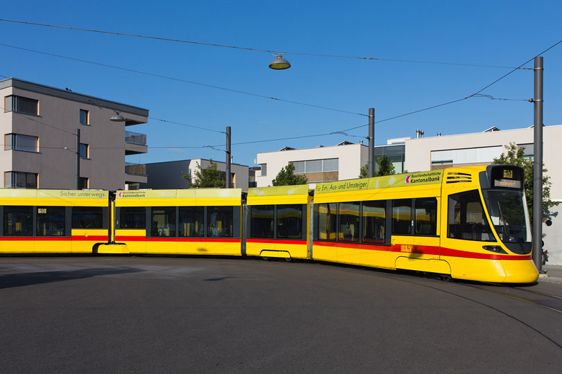 Tramschlaufe und Überbauung Le Pont